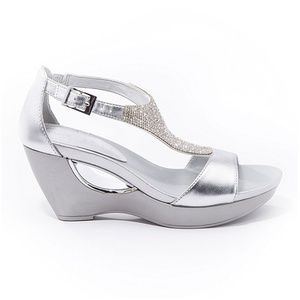 Andrew Geller Silver Wedge Sandal Women's 6.5 US